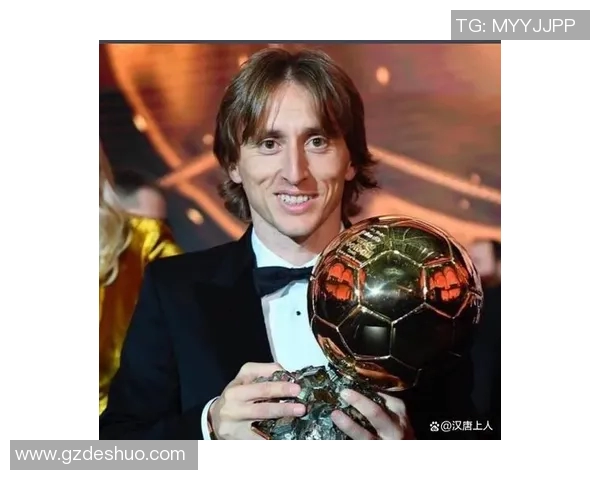 莫德里奇：足球场上的艺术家与传奇，如何影响现代足球的战术与风格