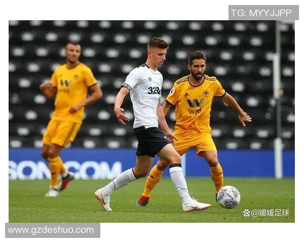 诺丁汉森林与雷丁激战成和比分揭晓精彩瞬间回顾