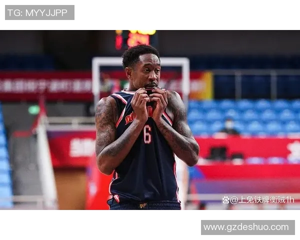 马尚布鲁克斯:从篮球场到人生舞台的精彩转变与成长历程 马尚布鲁克斯:从篮球场到人生舞台的精彩转变与成长历程